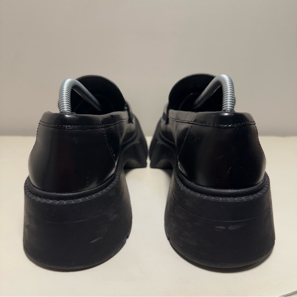 Coach Leah Black Leather Loafer Lug Sole Women’s Size 8.5 Chunky Y2K CB990 Logo - Picture 4 of 10